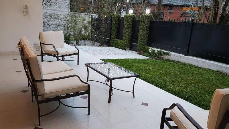 Casa Franca - Bed And Breakfast En San Isidro - Habitaciones - Piscina Luaran gambar